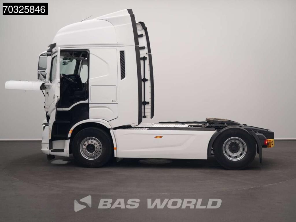 Iveco S-Way 510 4X2 Full-Air Retarder 2xTanks Standklima ACC Navi Photo 11