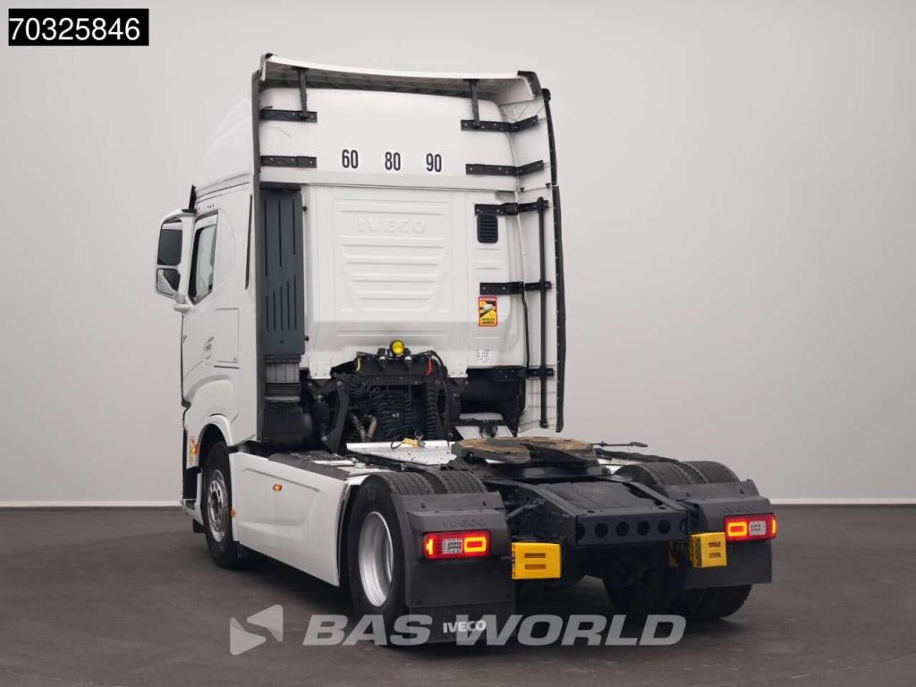 Iveco S-Way 510 4X2 Full-Air Retarder 2xTanks Standklima ACC Navi Photo 2
