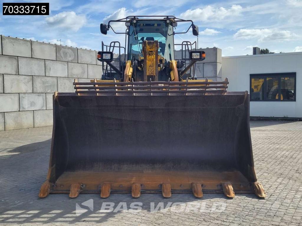 Komatsu WA500 -7 Photo 10
