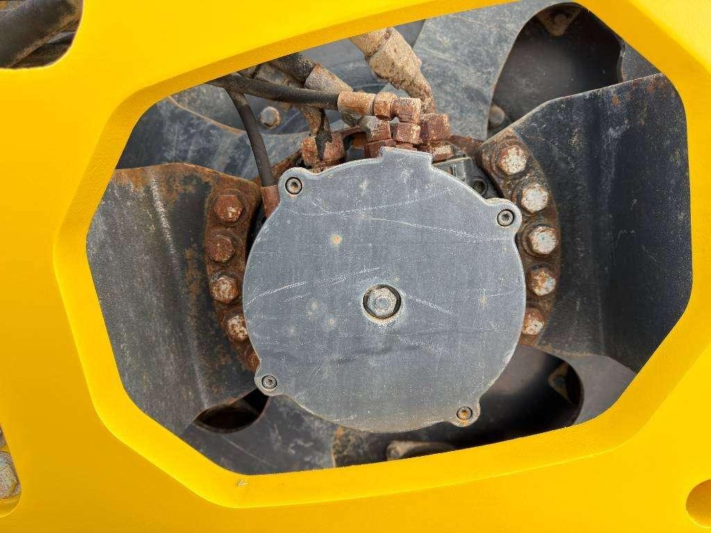 Bomag BW213D-5 Photo 16