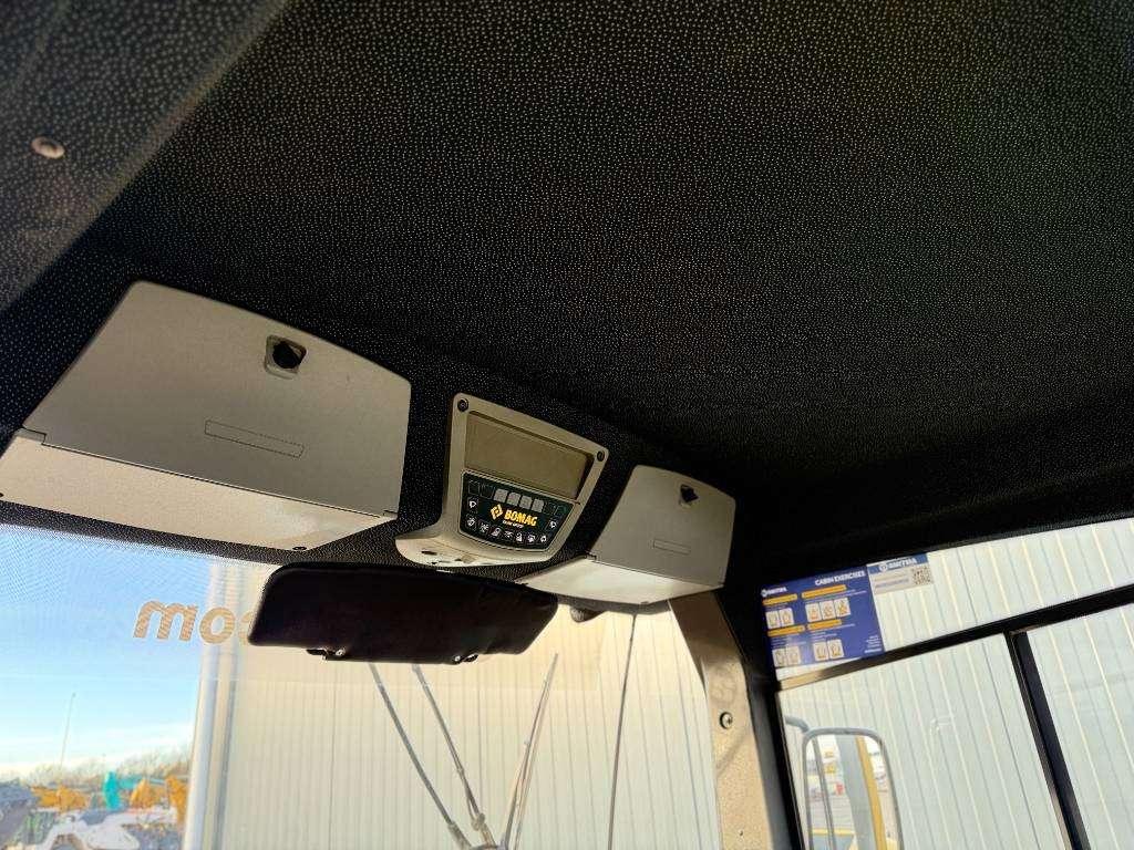 Bomag BW213D-5 Photo 21