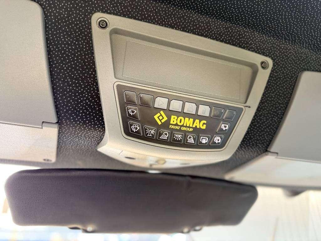 Bomag BW213D-5 Photo 9