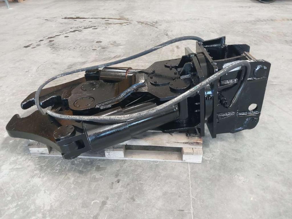Demolition crusher Photo 3