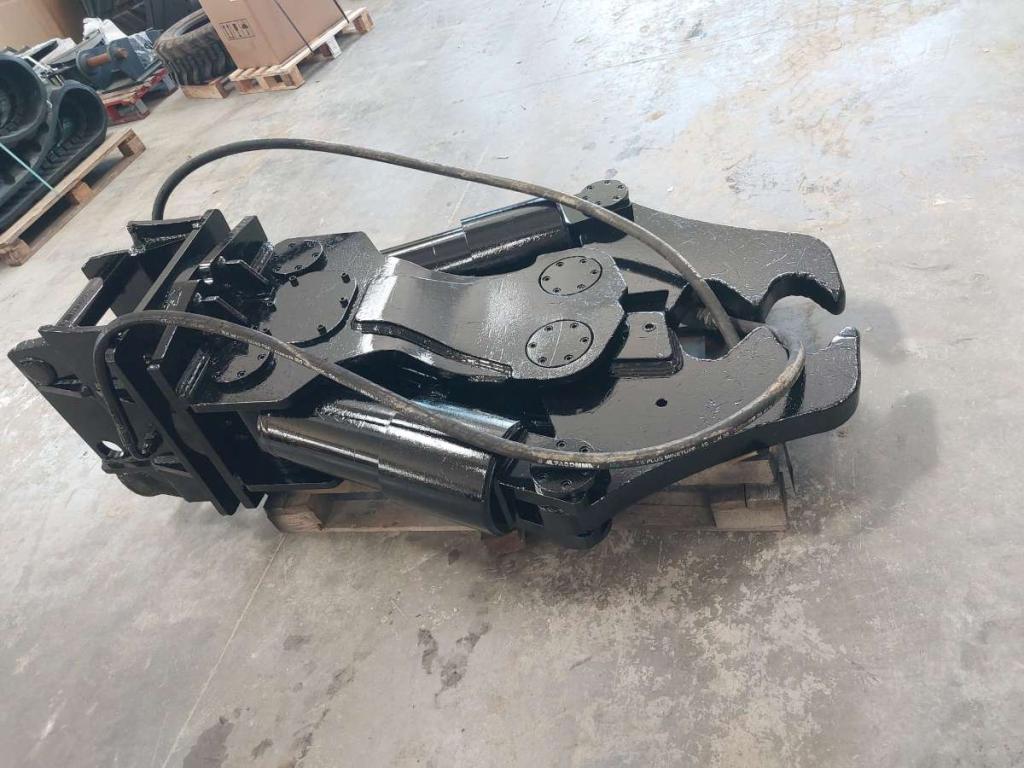 Demolition crusher Photo 6