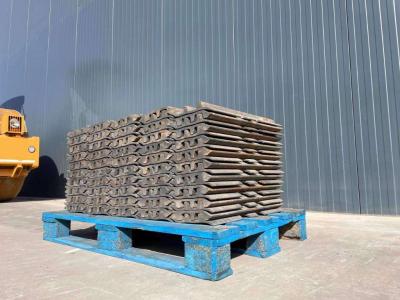 Undercarriage for JCB JS240 Photo 1