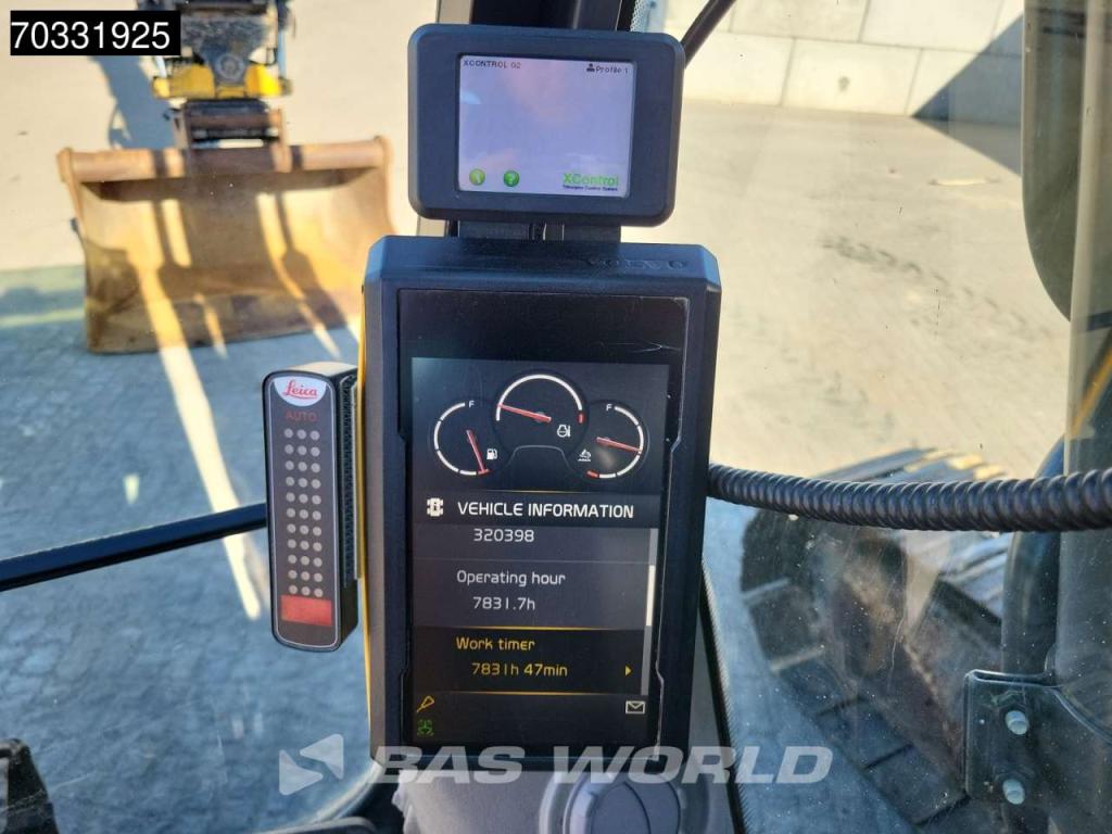 Volvo EC250 E L Photo 30