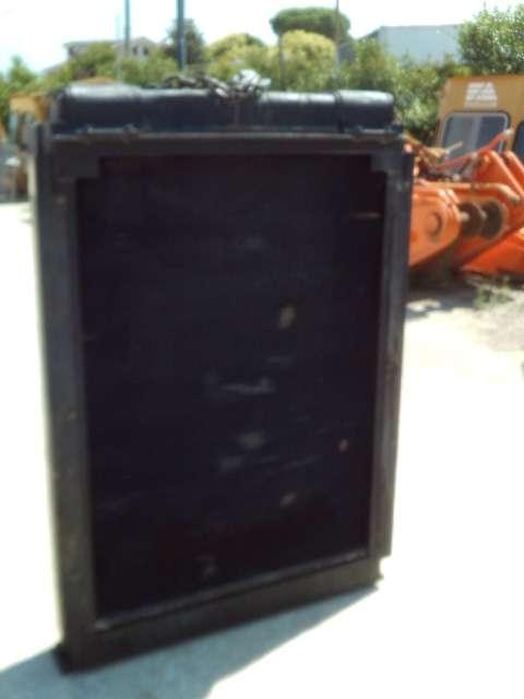 Water and oil radiator for Fiat Hitachi w170 Photo 1