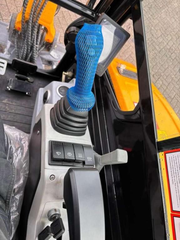 HYTEC XV28C Photo 4