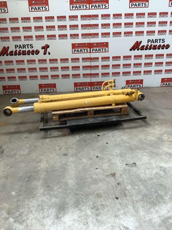 Lifting piston for Komatsu PC228-3 Photo 3