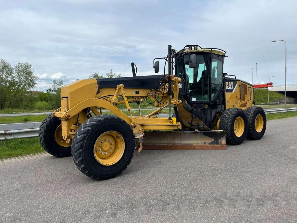 Caterpillar 12M Motor Grader Photo 2