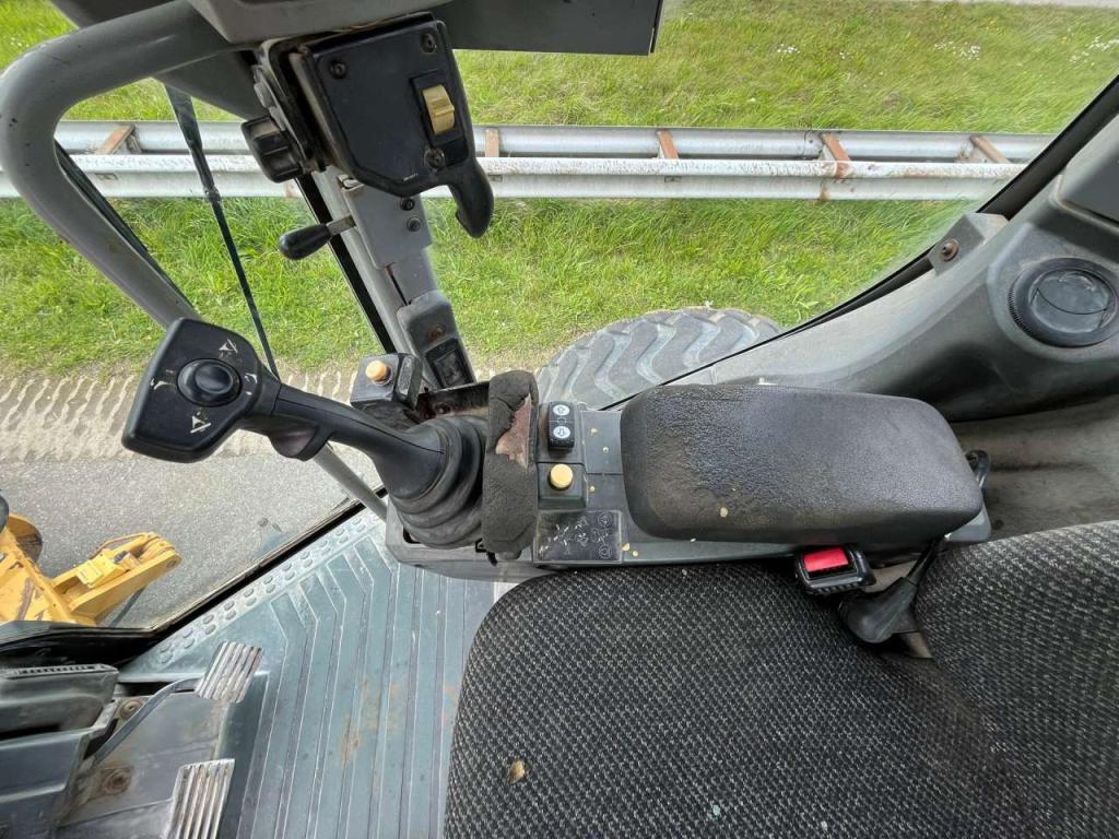 Caterpillar 12M Motor Grader Photo 21