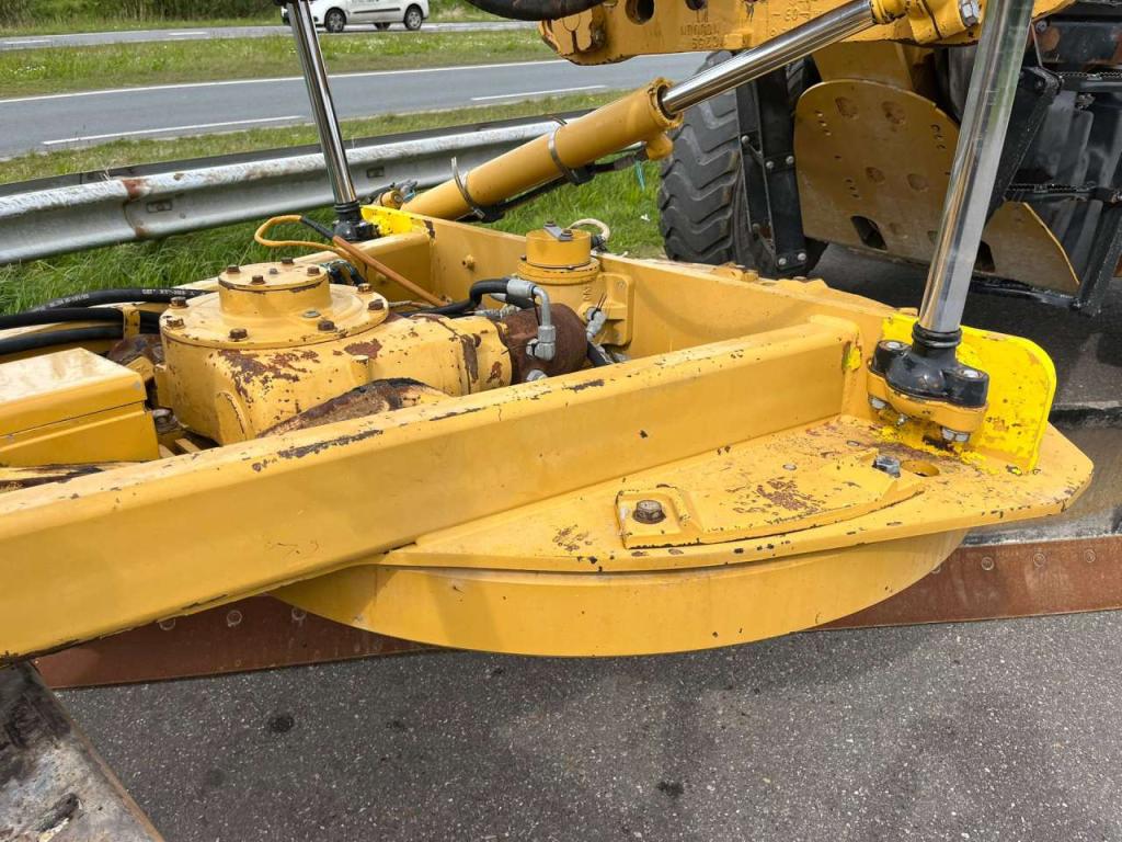 Caterpillar 12M Motor Grader Photo 22