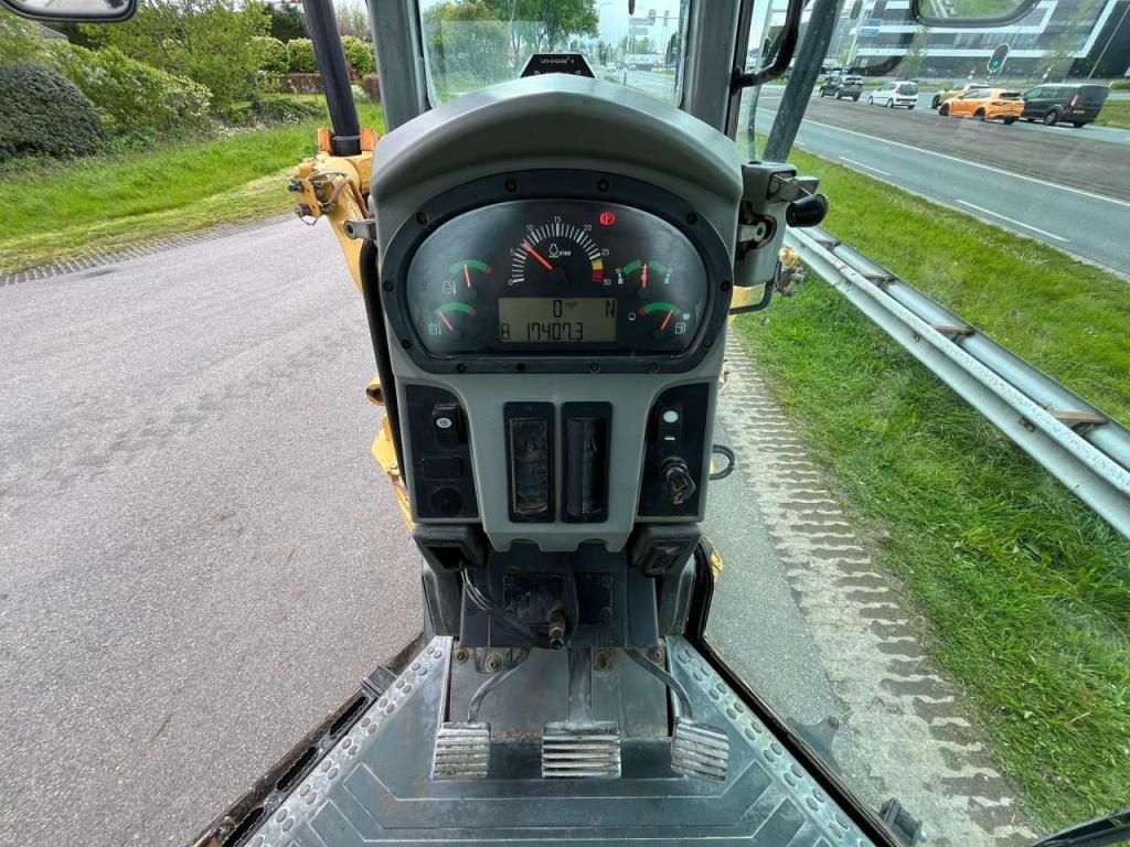 Caterpillar 12M Motor Grader Photo 24