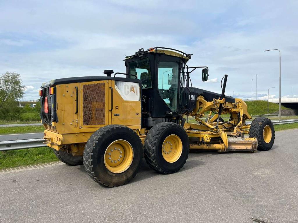 Caterpillar 12M Motor Grader Photo 5