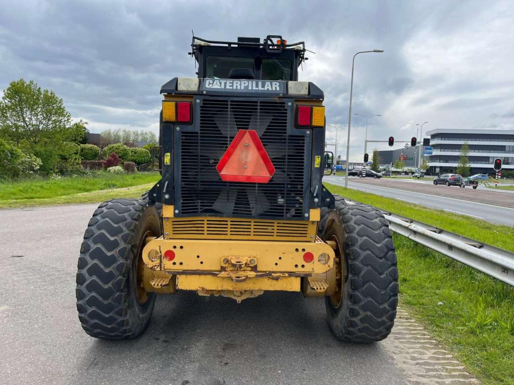 Caterpillar 12M Motor Grader Photo 7