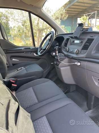 Ford TRANSIT CUSTOM Photo 5