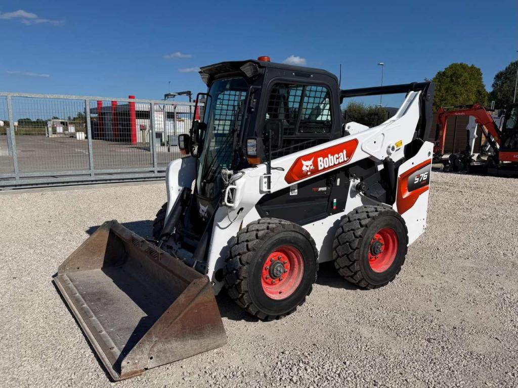 Bobcat S76 Photo 1