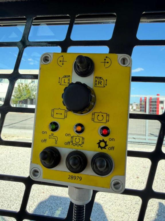 Bobcat S76 Photo 12