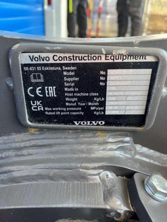 Volvo UNI80 hydraulic quick coupler for 20-26 ton excavators Photo 7