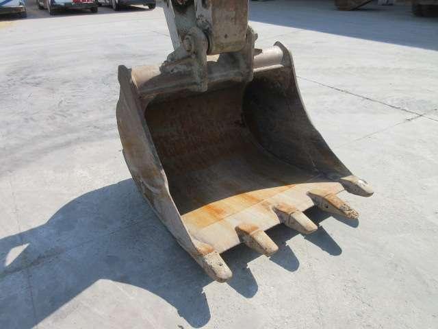 New Holland E135 SR-1ES Photo 7