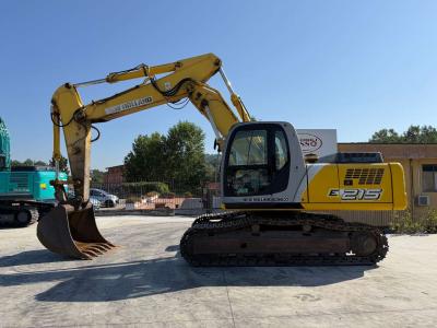 New Holland Kobelco E215 Photo 1