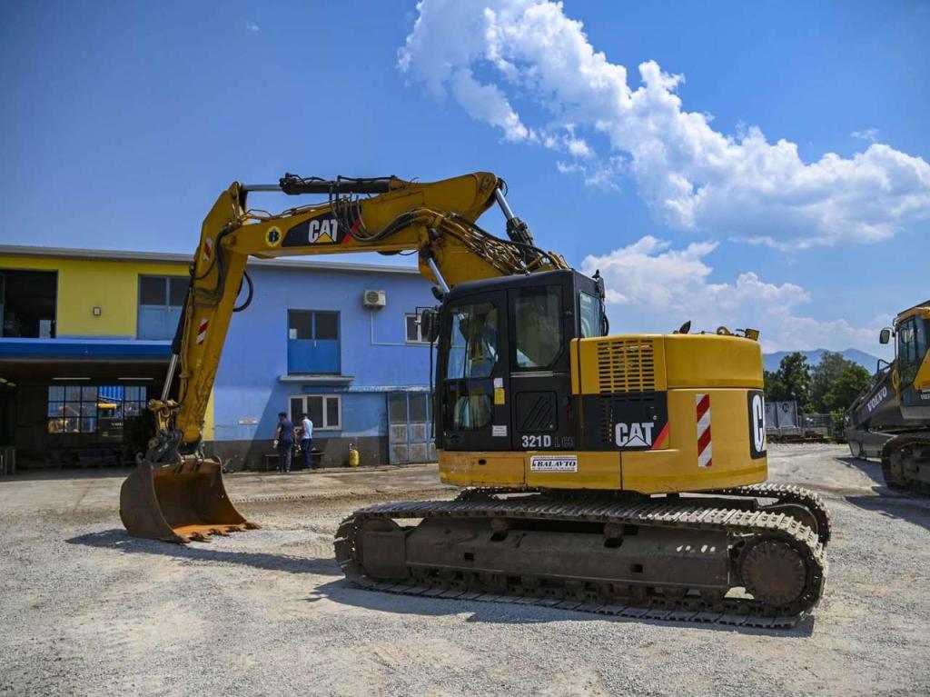 Caterpillar 321D Photo 3