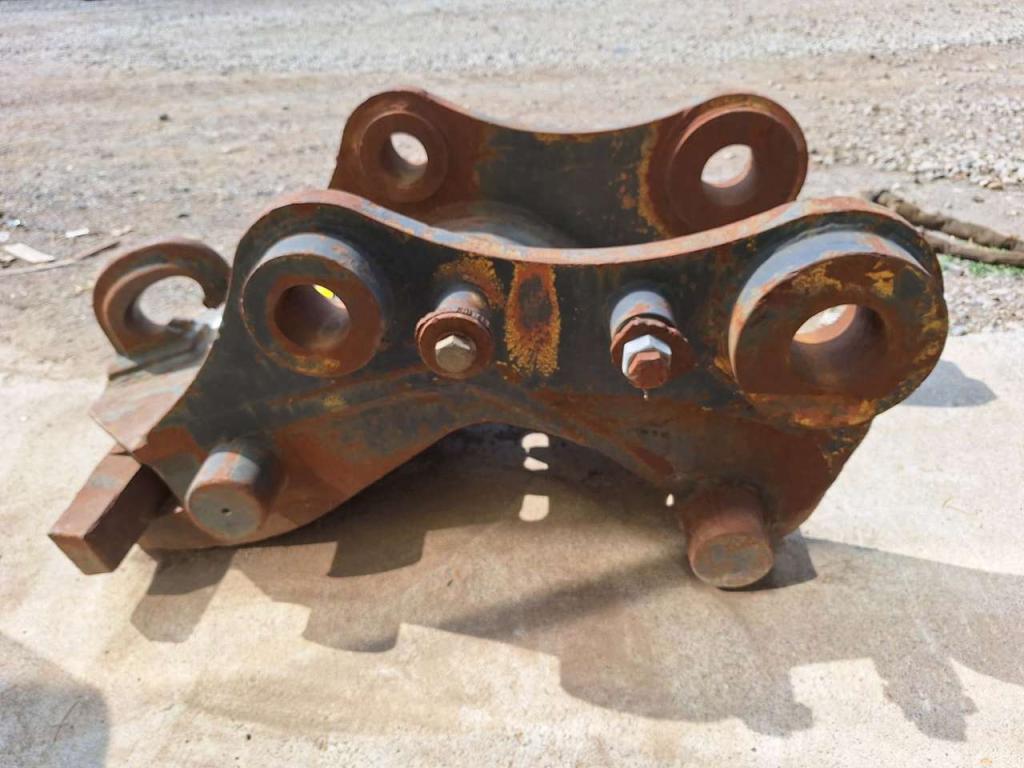 Verachtert CW55S for 25-45 ton excavators Quick hitch Photo 1