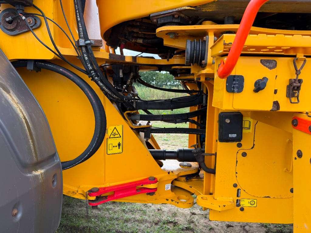Volvo L90H - 3rd Function / Quick Coupler Photo 17