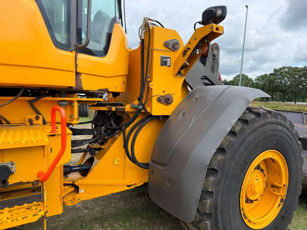 Volvo L90H - 3rd Function / Quick Coupler Photo 20