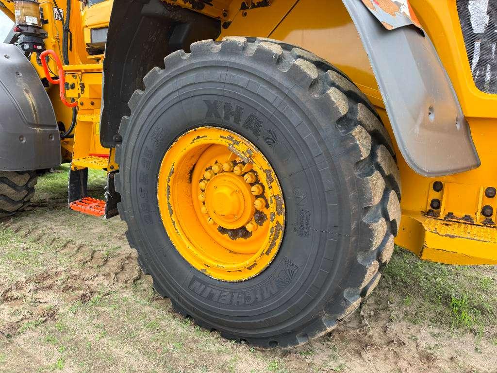 Volvo L90H - 3rd Function / Quick Coupler Photo 27