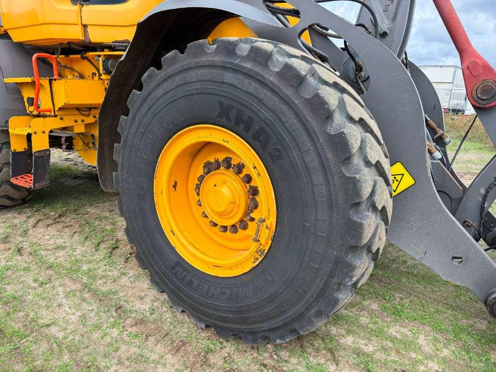 Volvo L90H - 3rd Function / Quick Coupler Photo 29