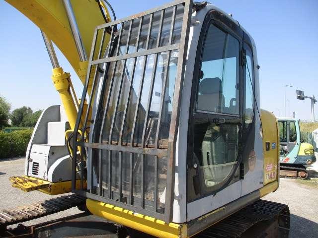 New Holland E145 Photo 11