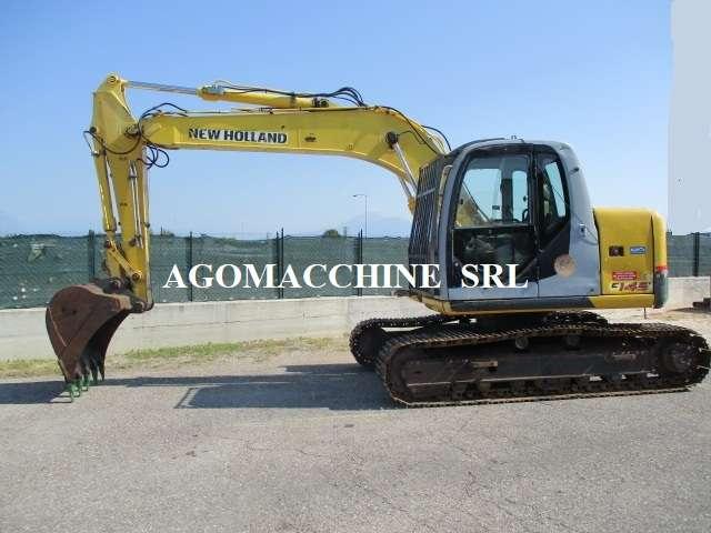 New Holland E145 Photo 2