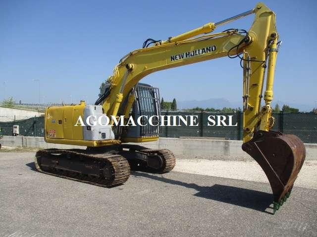 New Holland E145 Photo 6
