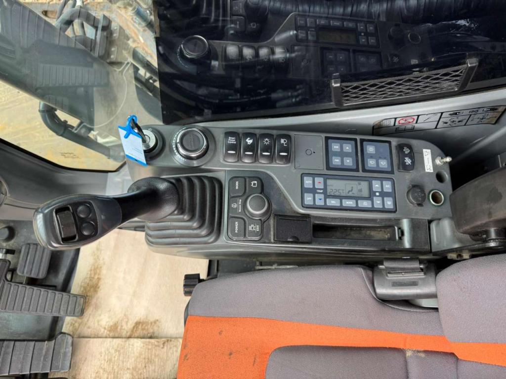 Doosan DX225LC-5 Photo 24