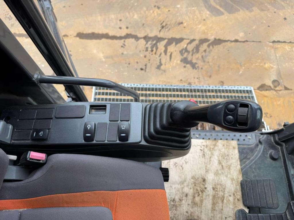 Doosan DX225LC-5 Photo 26