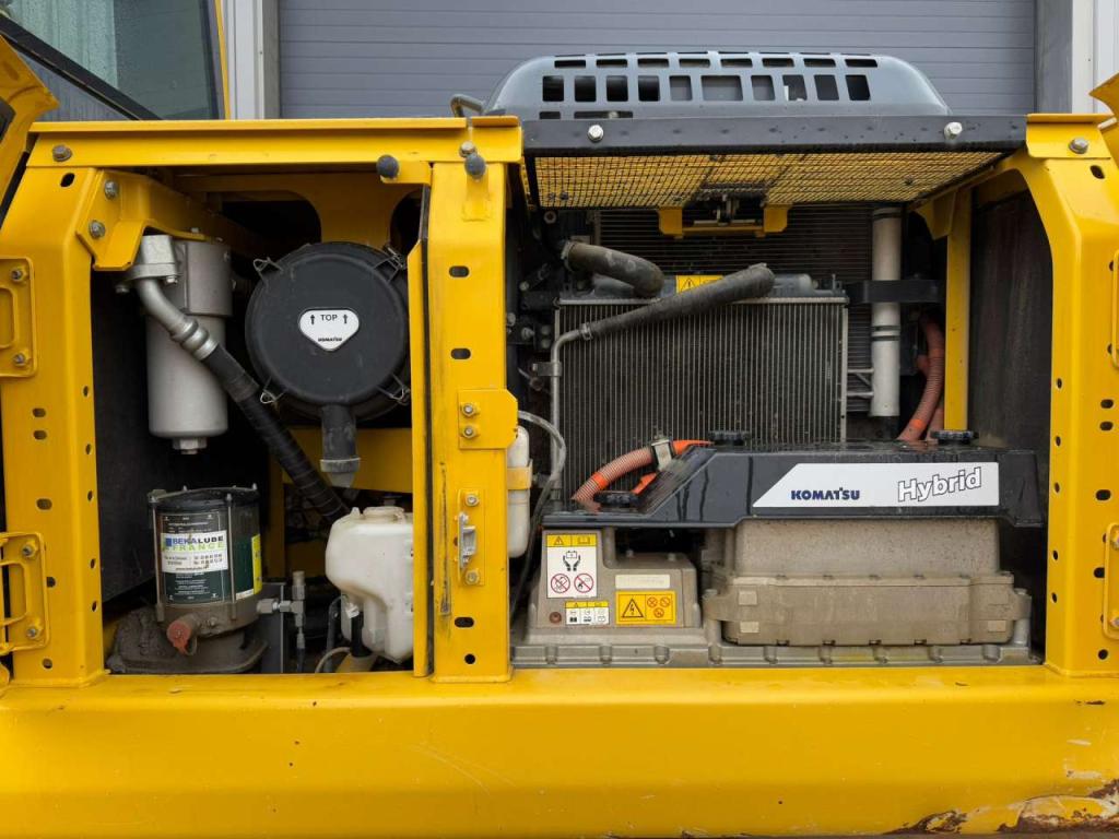 Komatsu HB215LC-1 HYBRID Photo 21