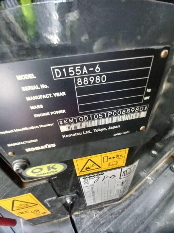 Komatsu D155A-6R (4pcs available for sale in Abu Dhabi) Photo 23