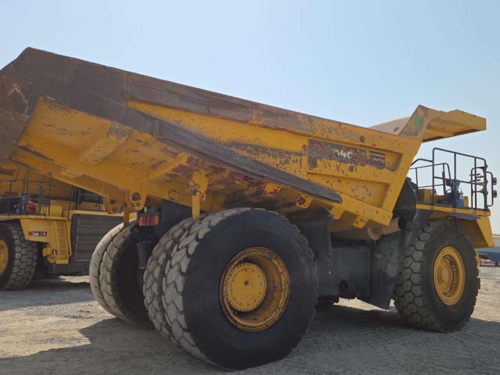 Komatsu HD465-7R Photo 13
