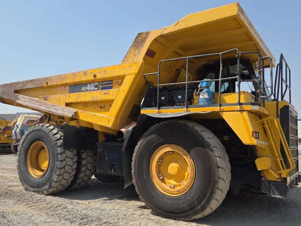 Komatsu HD465-7R Photo 2