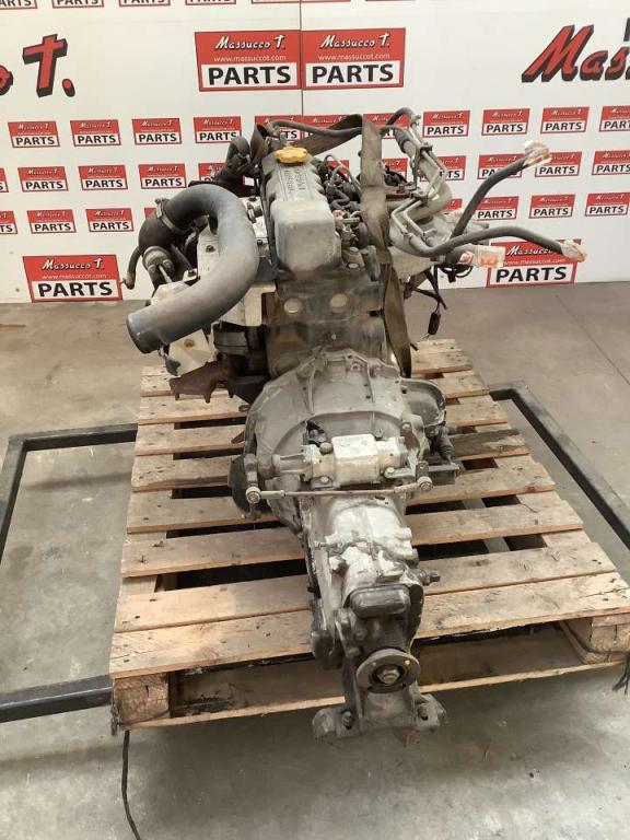 Internal combustion engine for Nissan CABSTAR Photo 1