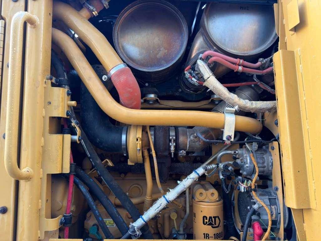 Caterpillar 140M3 Photo 25
