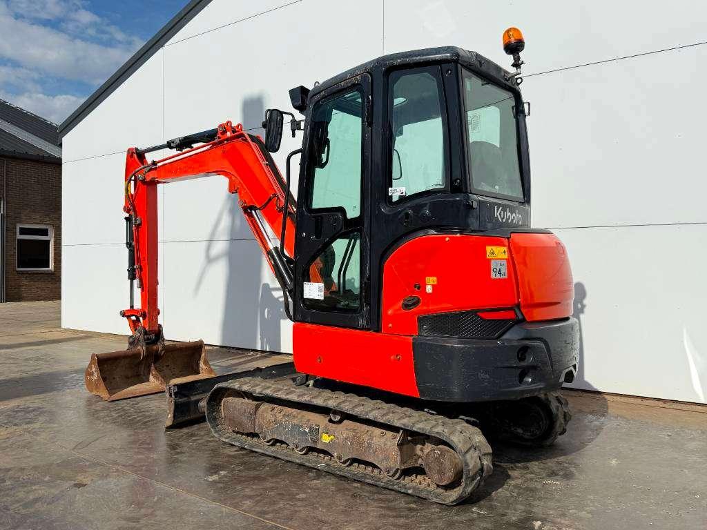 Kubota KX037-4 - Hammer Lines / Quick Coupler Photo 3