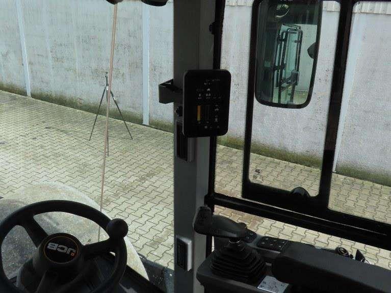 JCB VM118D Photo 14