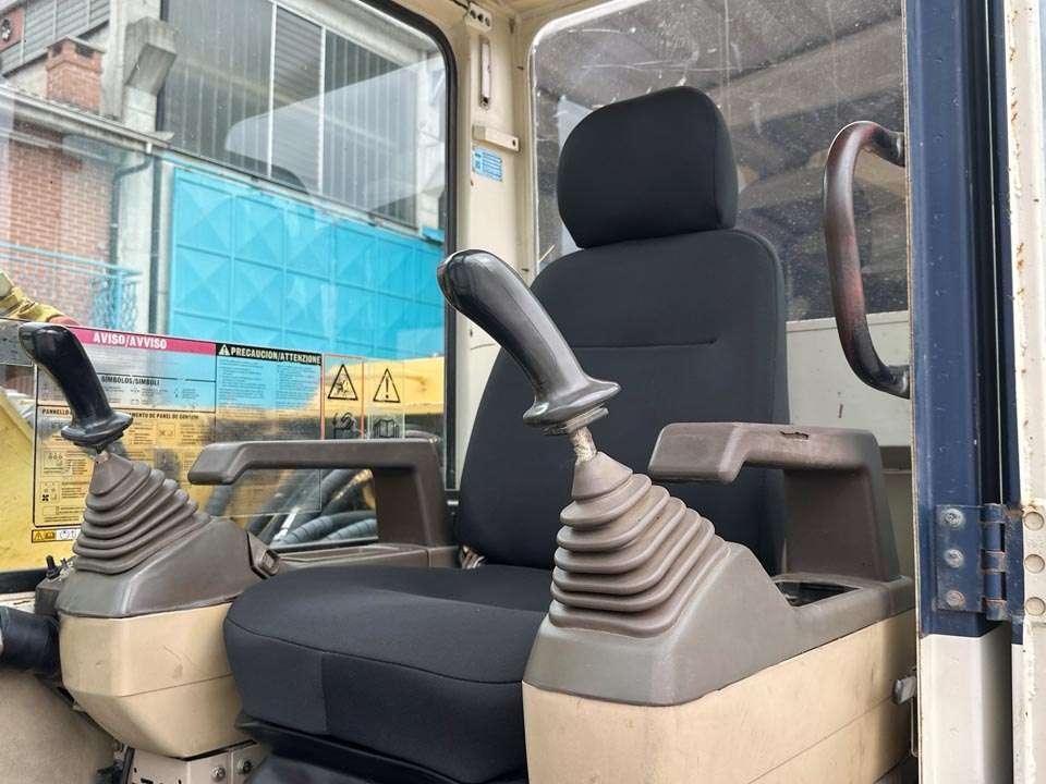 Komatsu PC180NLC-5K Photo 14