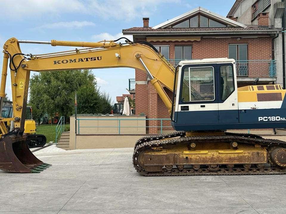 Komatsu PC180NLC-5K Photo 2