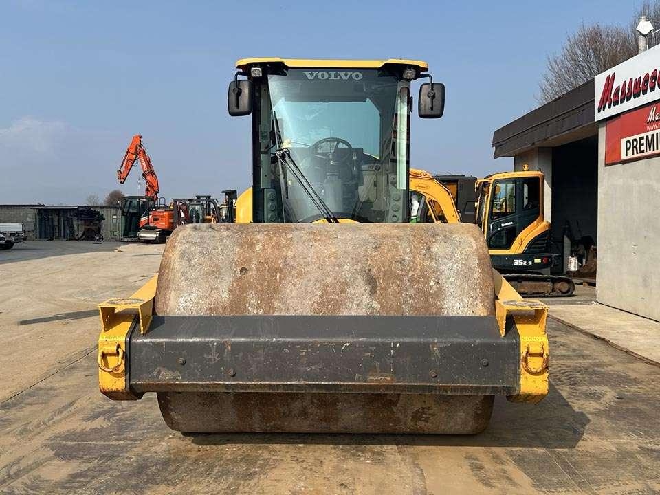 Volvo SD160B Photo 19