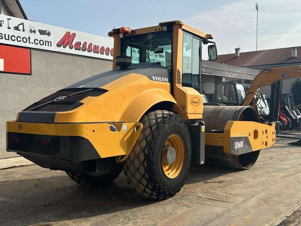 Volvo SD160B Photo 21