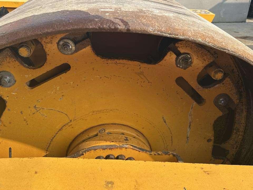 Volvo SD160B Photo 8