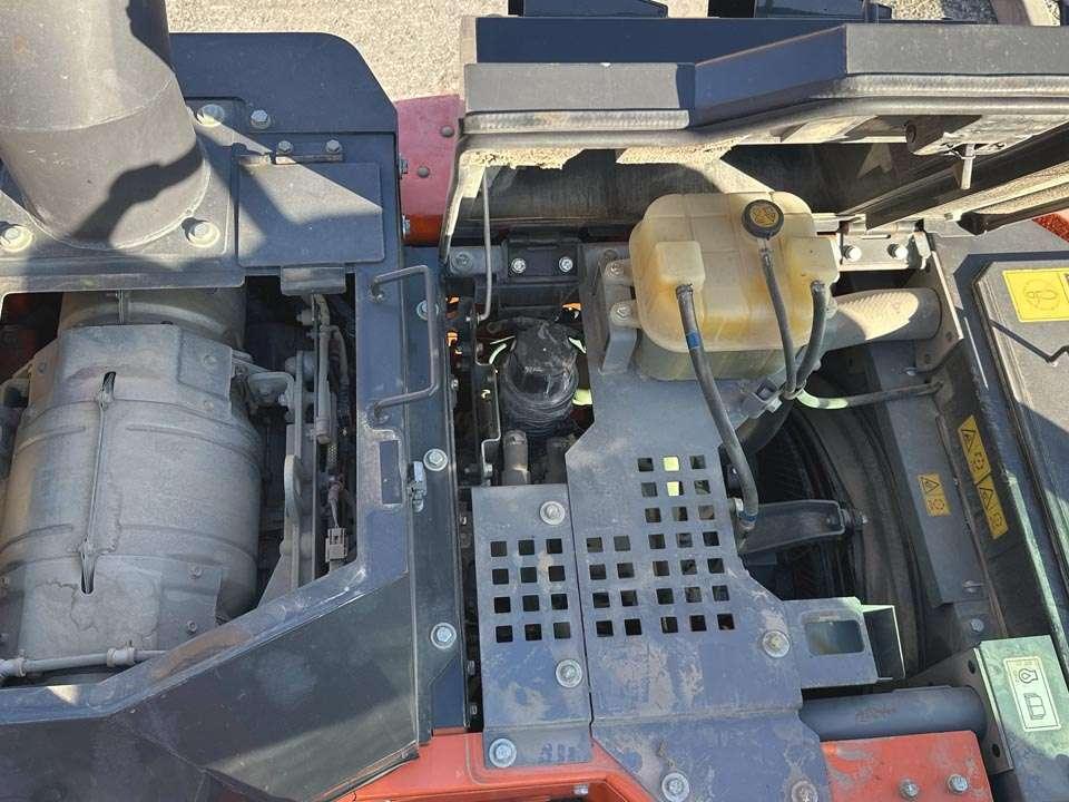 Hitachi ZX135US-6 Photo 12